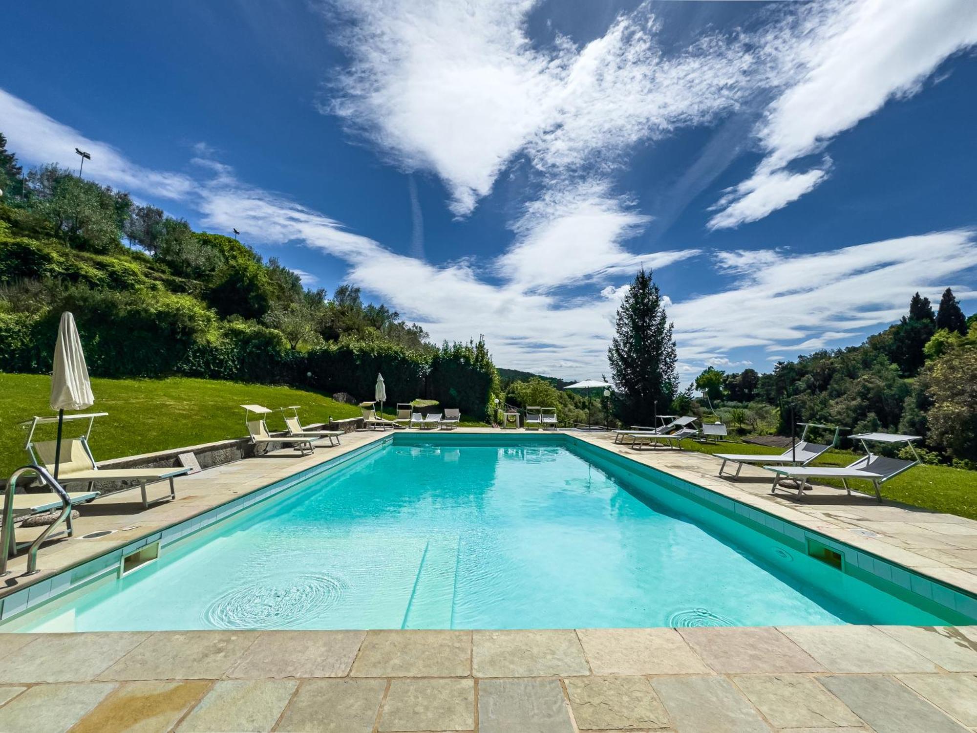 La Ferriera Exclusive Resort - Pool & Waterfall Loro Ciuffenna Exterior foto
